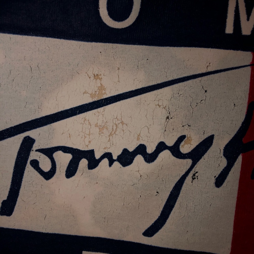 Tommy Hilfiger Vintage Classic Logo Bleached Tee - Picture 4 of 5